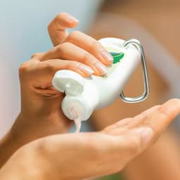 Carabiner Sunscreen - 50ml - image 3