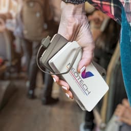 Jarvis 10k Wireless Charging Power Bank - image 3