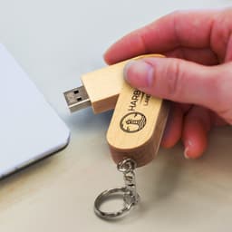 Maple 8GB Flash Drive - image 4