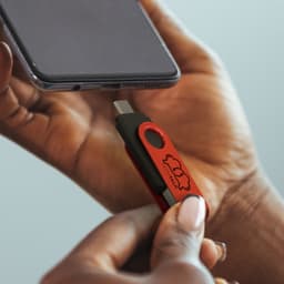 Helix 16GB Dual Flash Drive - image 3